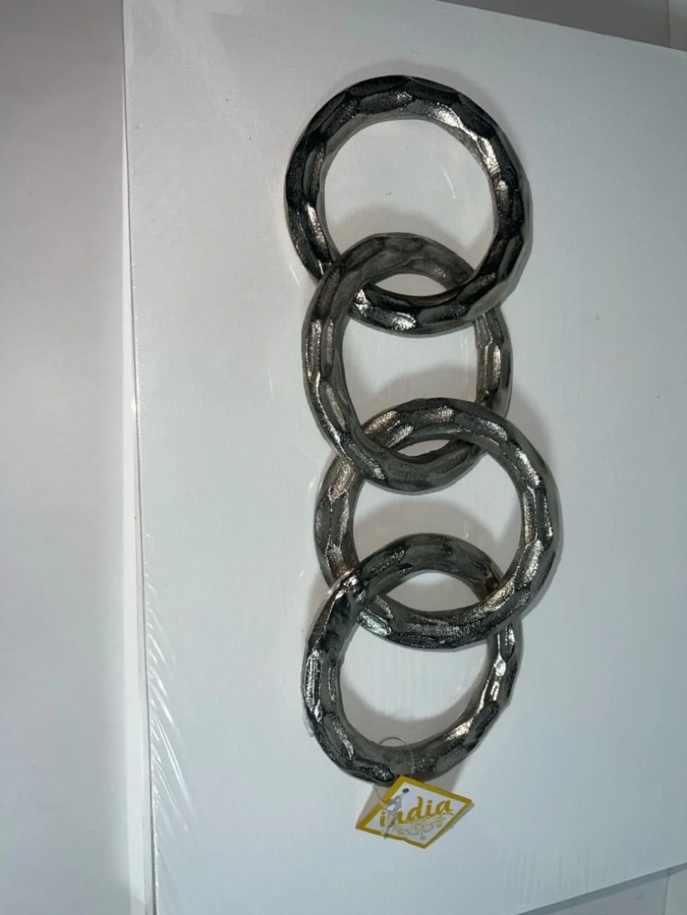 Modern Brutalist Silver 4-Ring Aluminum Chain Link Decor NWT